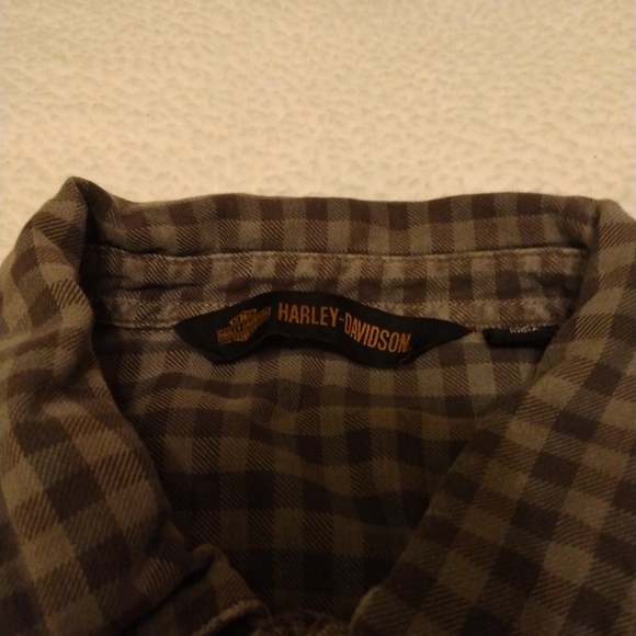 💛💙Harley Davidson pre owned short sleeve button up shirt. Size 2X💙💛 - Picture 4 of 7